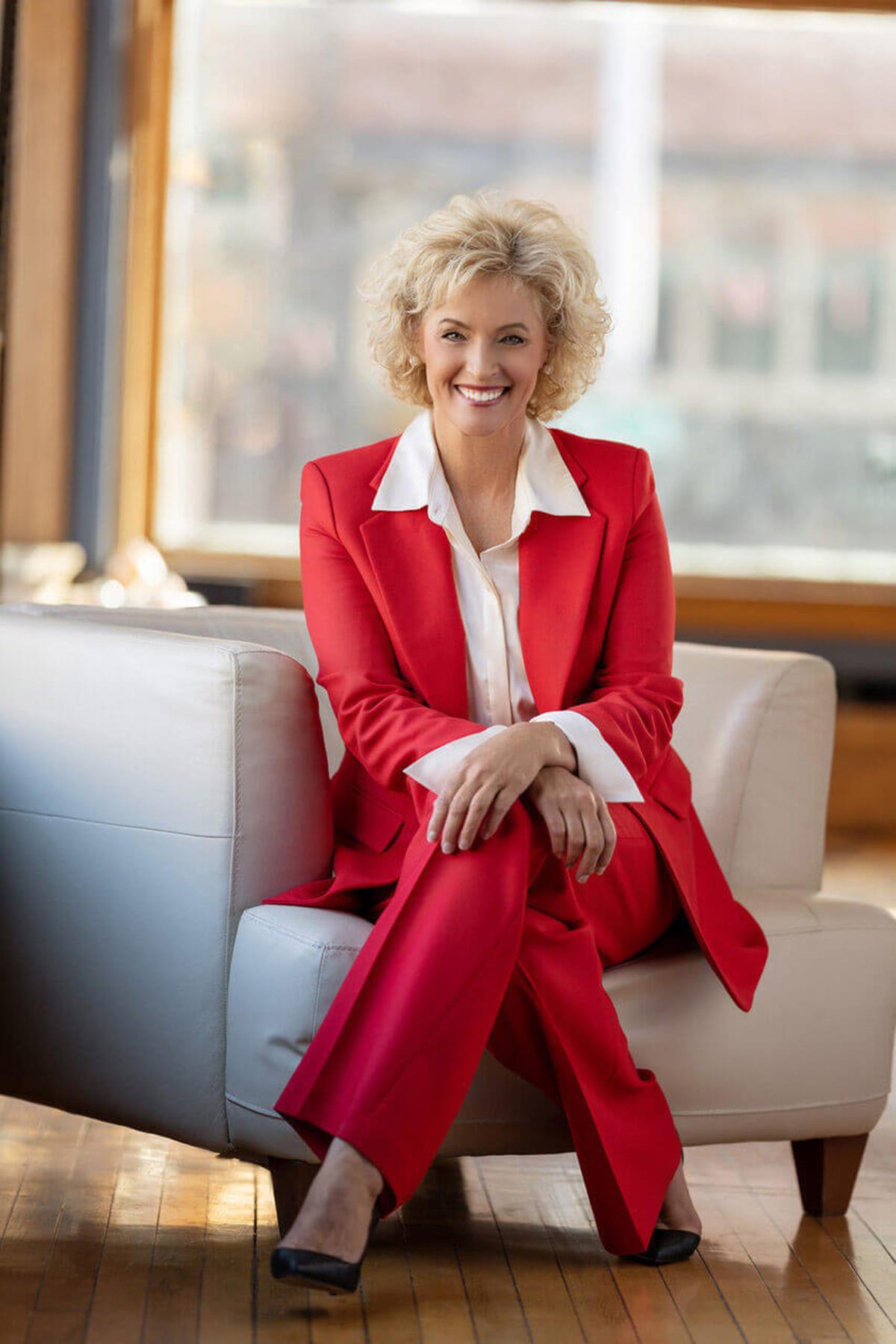Holly Hoffman Brings Powerful Message of Survival,      Strength, and Self-Discovery to Minot